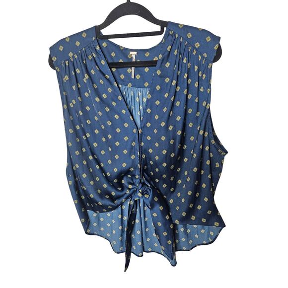 Free People Tops - Free People Blue Front Knot Sleeveless Blouse Sz Small